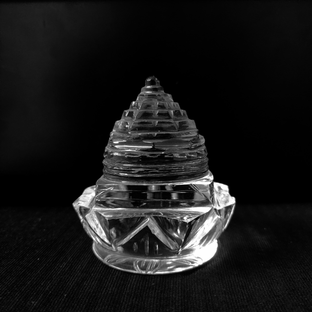 Hiraola's Product Image